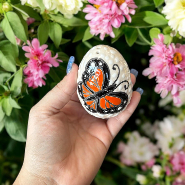 Hand Painted Mexican Talavera Monarch Butterfly Ivory and White Salt & Pepper Shaker Set