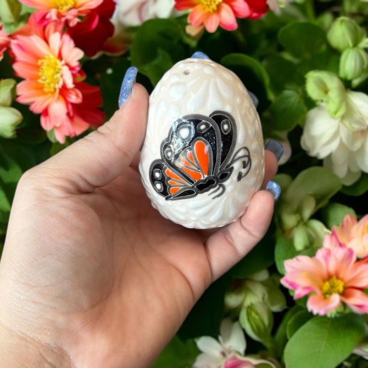 Hand Painted Mexican Talavera Monarch Butterfly Ivory and White Salt & Pepper Shaker Set